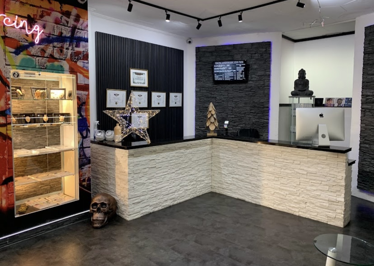 Piercing Point Ulm Tattoo Ulm Piercing Ulm Tattoo Studios Ulm Piercing ...