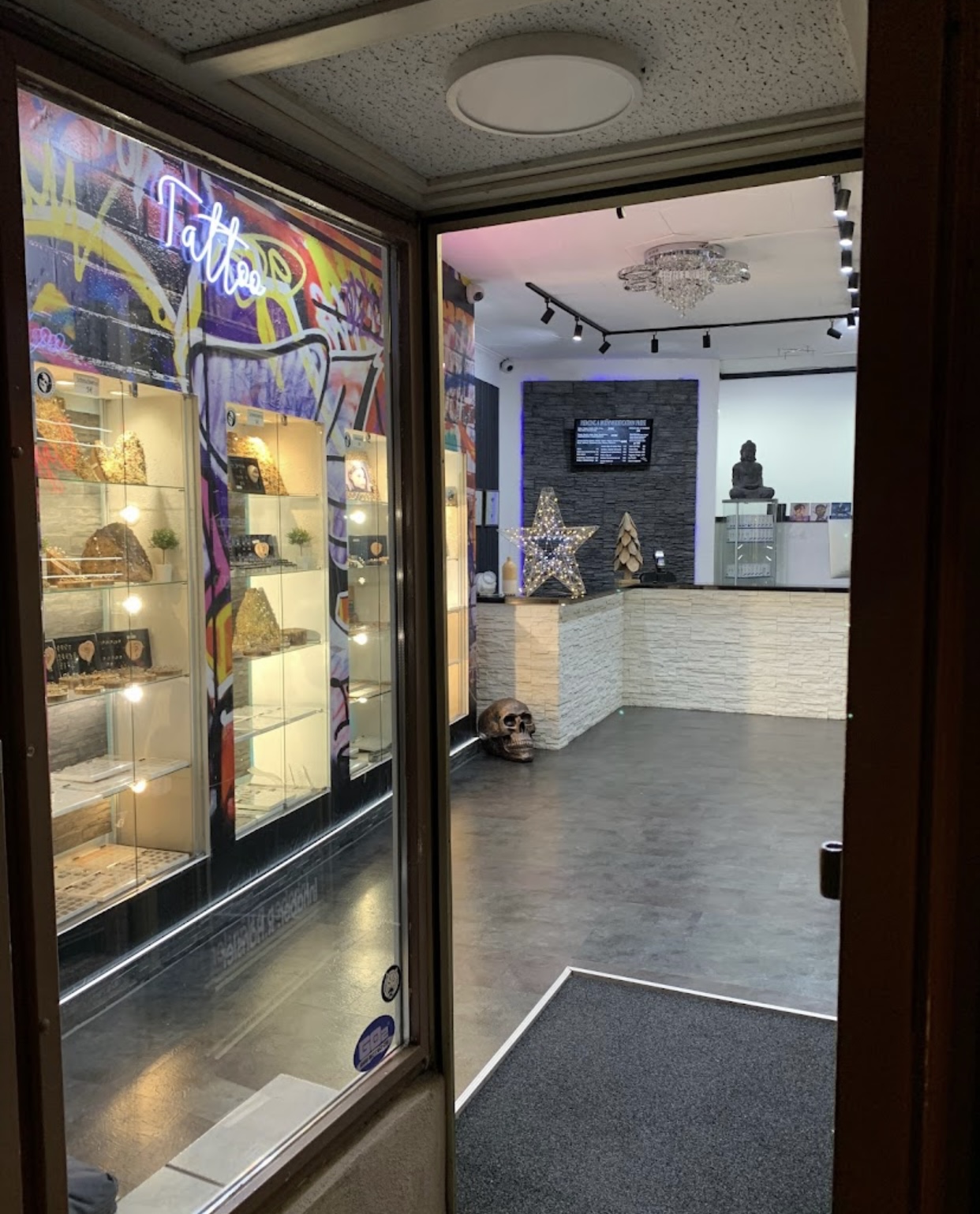 Piercing Point Ulm Tattoo Ulm Piercing Ulm Tattoo Studios Ulm Piercing ...